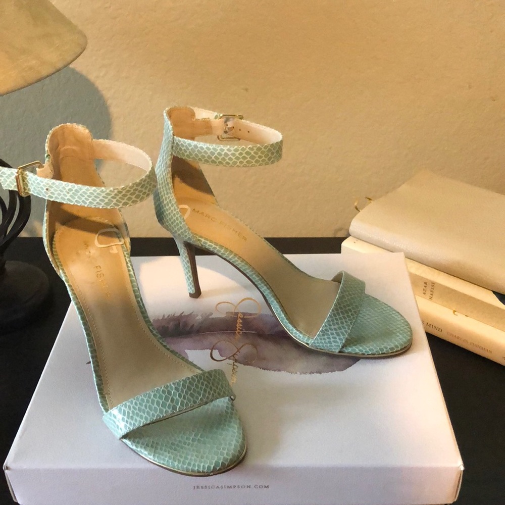 Marc fisher heels